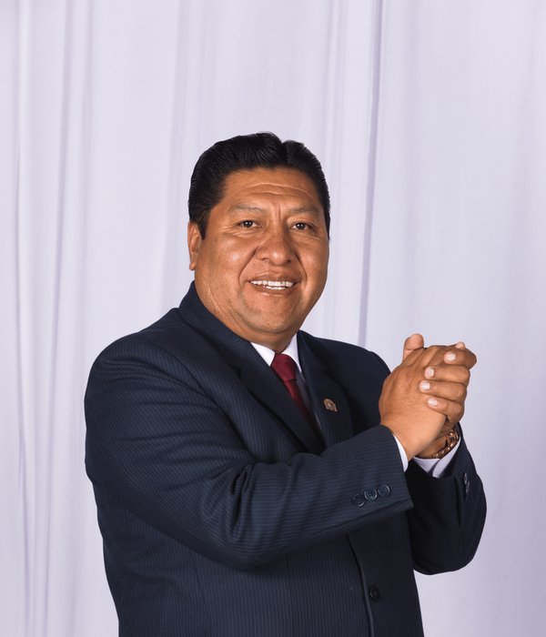 Dr. Javier Mamani